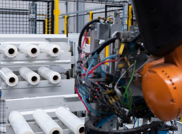 Robotic packing line