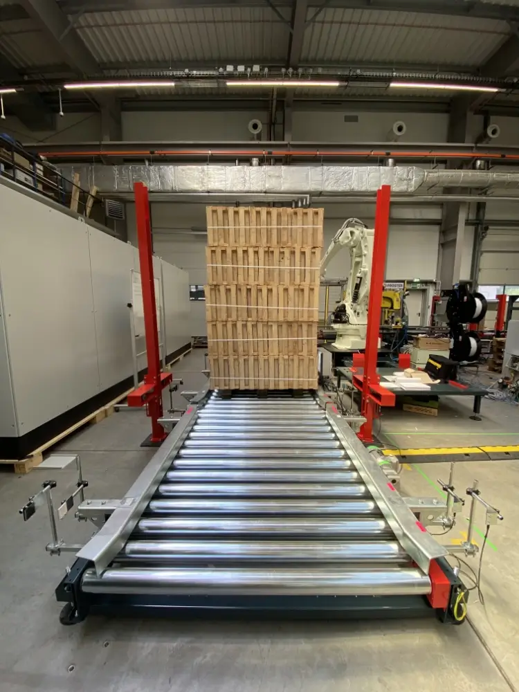 przenośnik rolkowy na puste skrzynki na owoce i warzywa