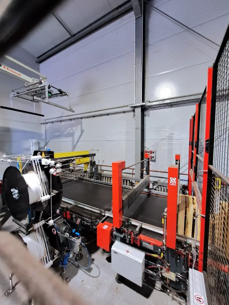 przenośniki taśmowe skrzynek drewnianych